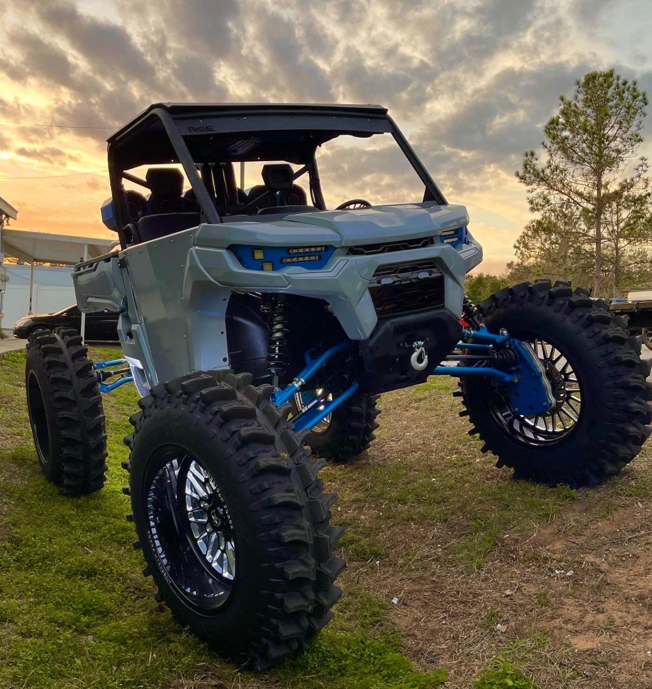 DEFENDER ADJUSTABLE LIFT